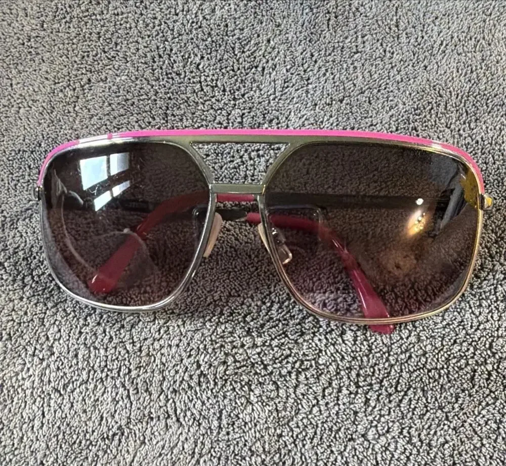 Steve Madden S5235 Barbiecore Aviator Sunglasses Silver Pink Oversized Gradient
